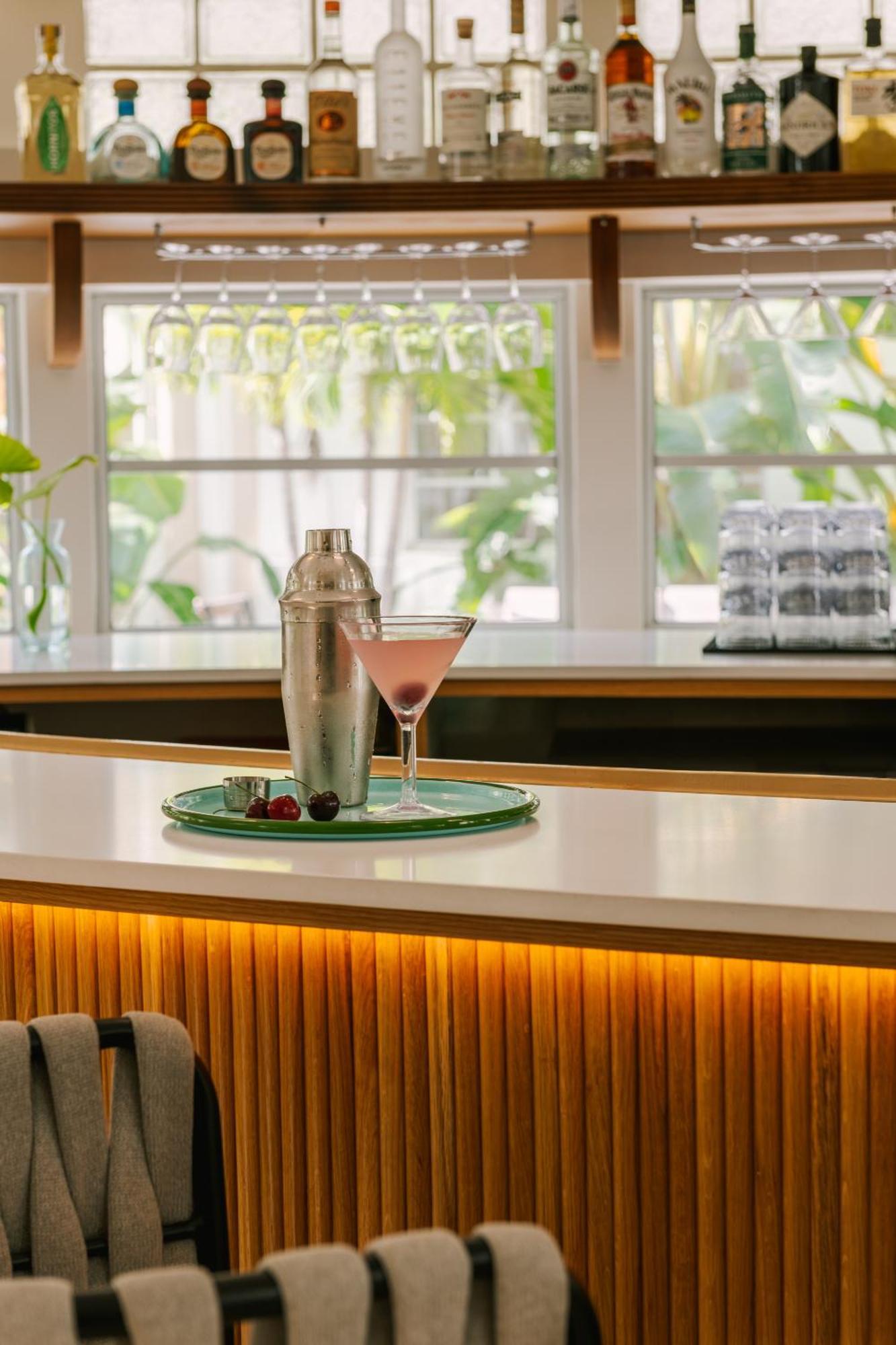The Deco Hotel South Beach, Sonder By Marriott Bonvoy Miami Beach Exterior photo
