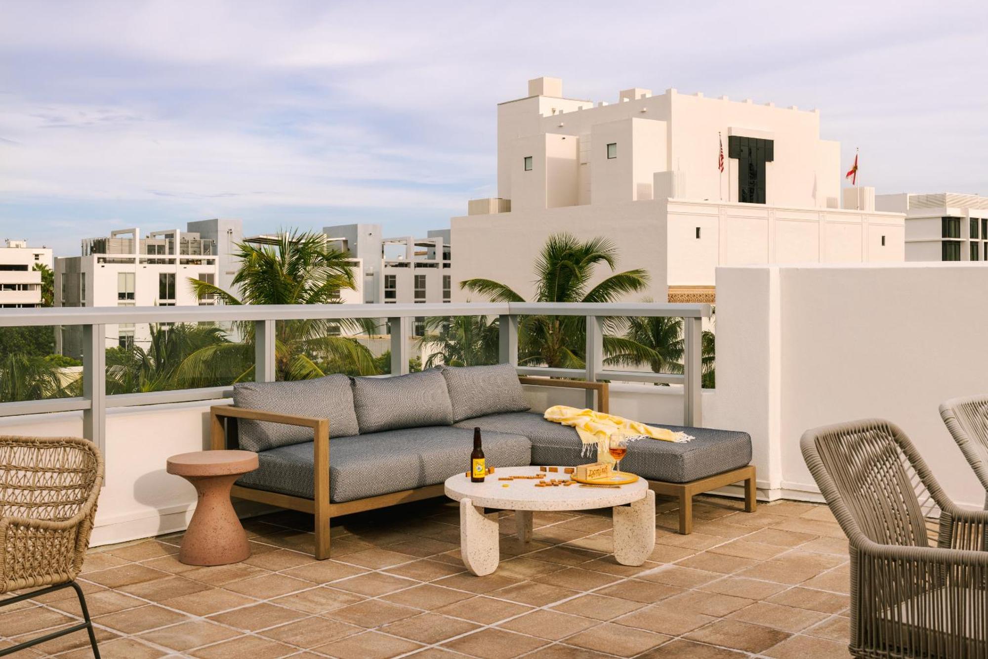 The Deco Hotel South Beach, Sonder By Marriott Bonvoy Miami Beach Exterior photo