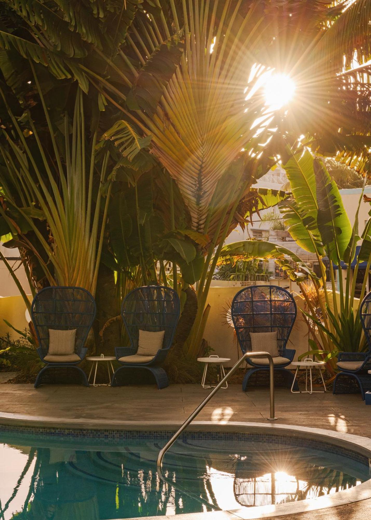 The Deco Hotel South Beach, Sonder By Marriott Bonvoy Miami Beach Exterior photo
