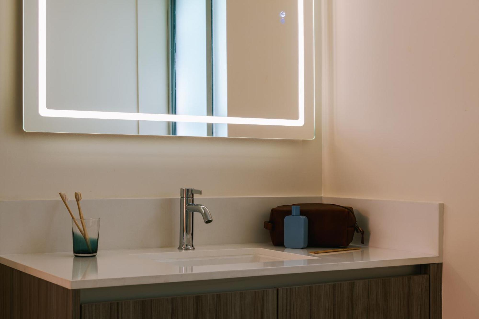 The Deco Hotel South Beach, Sonder By Marriott Bonvoy Miami Beach Exterior photo